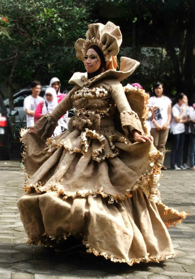 11604_545876758765765_1165925208_n