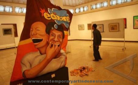 Seni-dan-Snack-120x50x200-cm-mix-media-2010